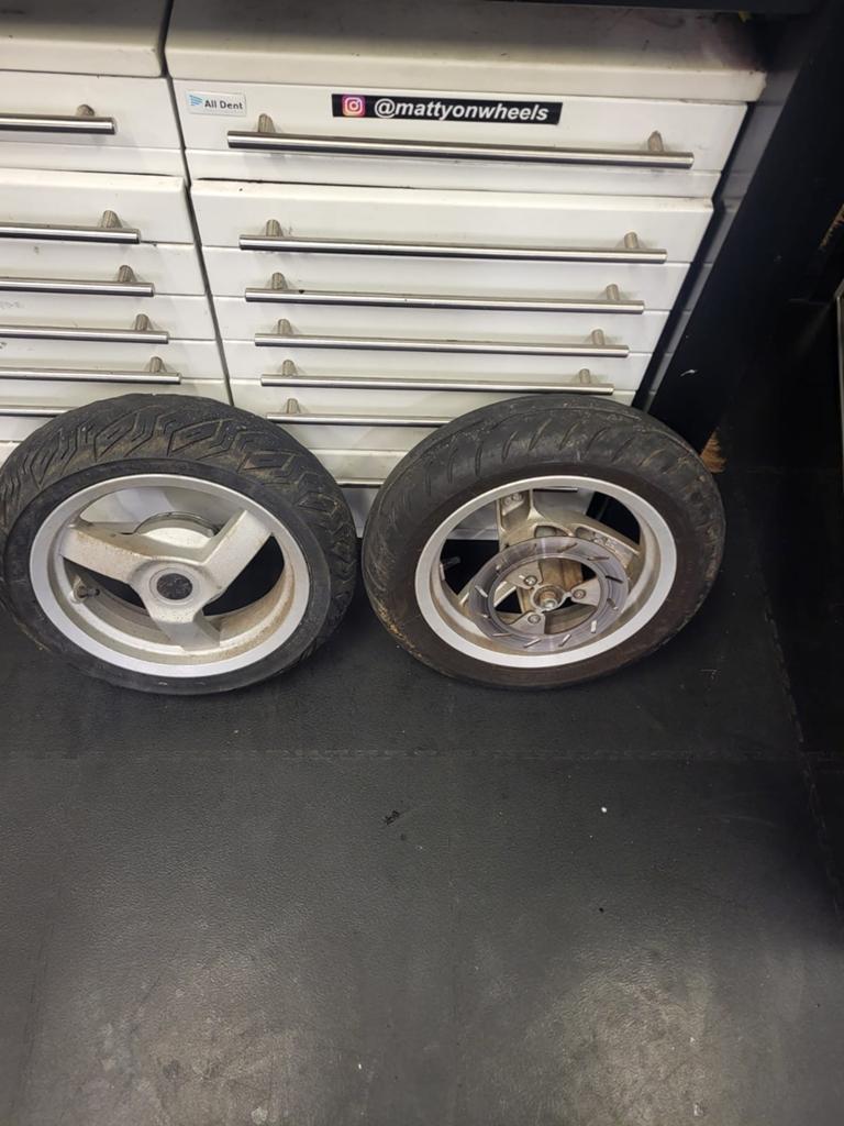 Velgen / wielen met banden Peugeot New vivacity 4 takt, Ophalen, Gebruikt, ., Overige typen