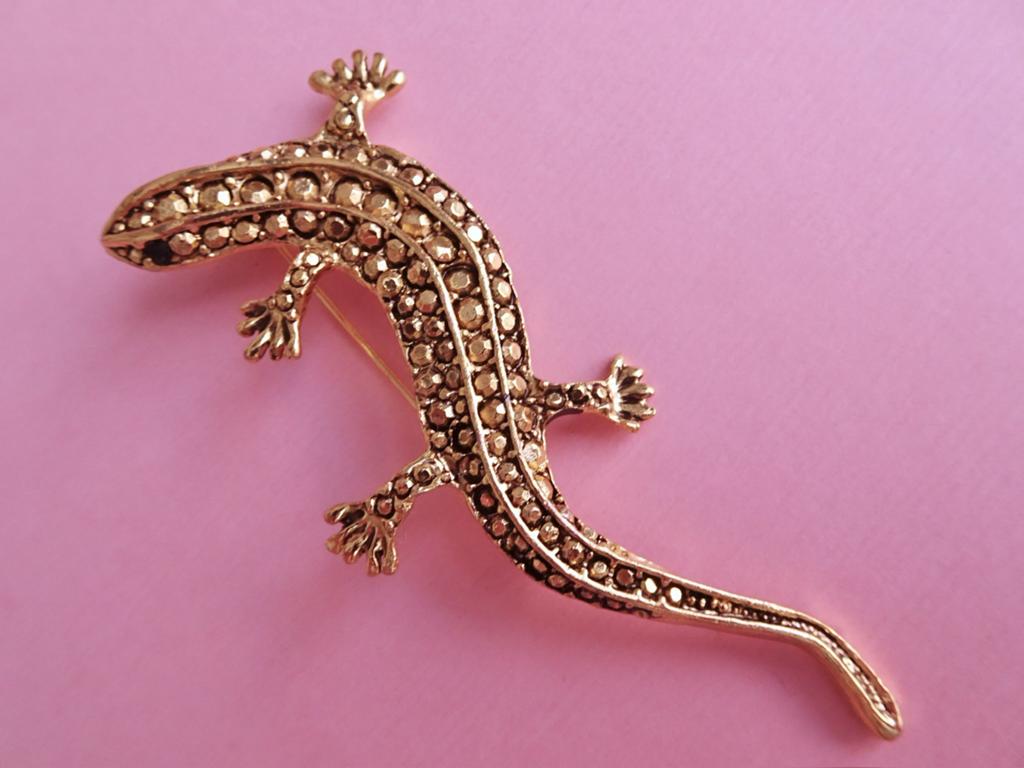 jwg XL Grote vintage 80s hagedis broche goud verguld zwart, Verzenden, Overige materialen, Broche