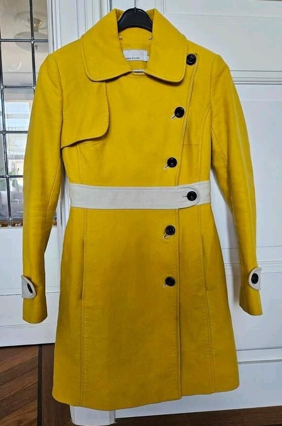 Retro Karen Millen 60s mod trenchcoat maat 36, Karen Millen, Geel, Ophalen of Verzenden, Maat 36 (S)