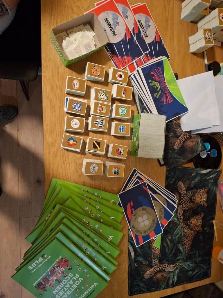 Voetbalplaatjes PLUS Supermarkt 2025/2026 -, Plus, Ophalen of Verzenden