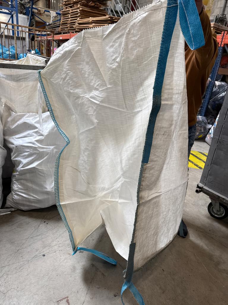 900 Big Bags 90x90x140 cm met trekkoord, Ophalen, Zo goed als nieuw, Eenpersoons