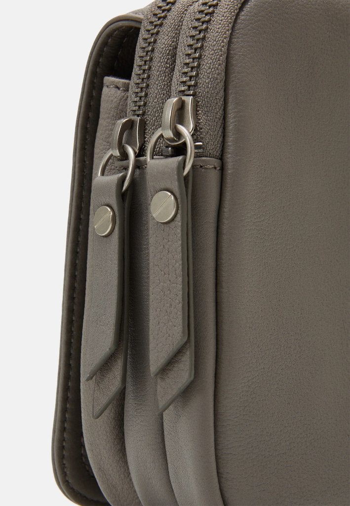 NIEUW: Liebeskind crossbody tas Mareike Honey grey, Ophalen of Verzenden, Nieuw, Grijs, Leer