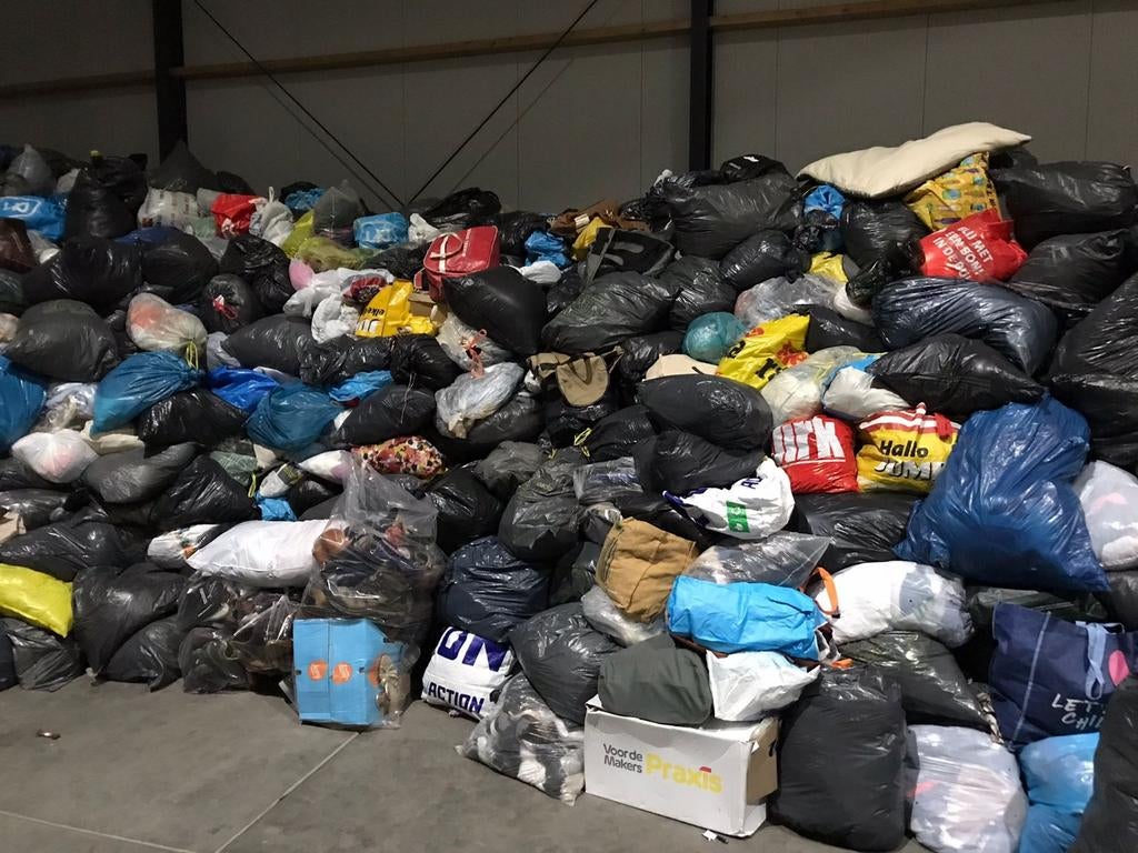Gezocht: Partijen Ongesorteerde Kleding voor Recycling, Ophalen of Verzenden