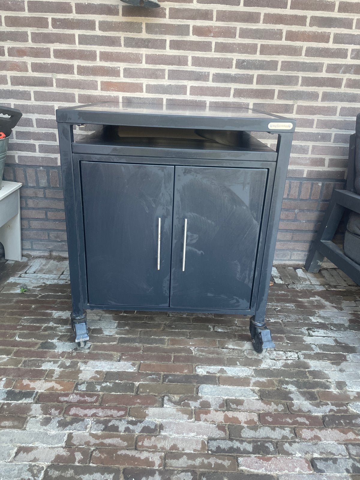 Big Green Egg BBQ buitenkeuken met opbergruimte en wielen., Ophalen, Gebruikt, Gas, Vrijstaand
