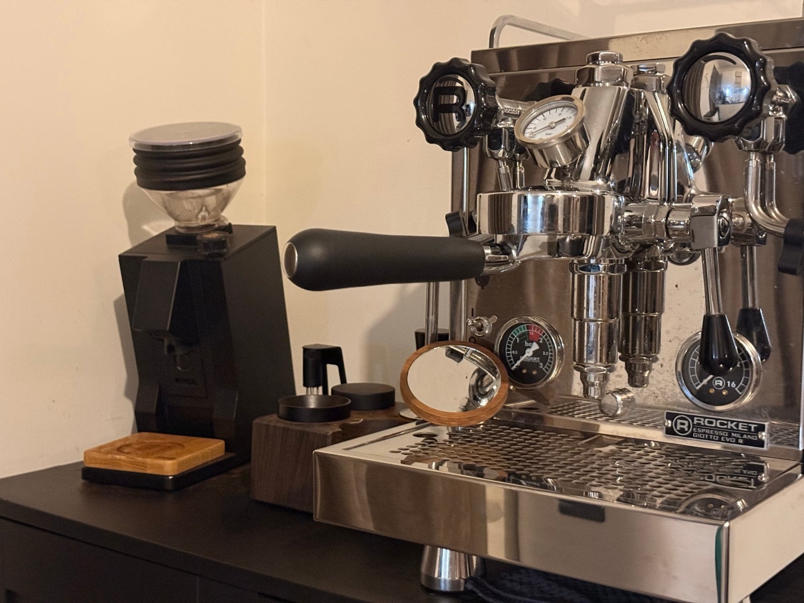 Rocket Espresso Giotto Evo R (evt Eureka Mignon Oro), Stoompijpje, Espresso apparaat, Zo goed als nieuw, 2 tot 4 kopjes