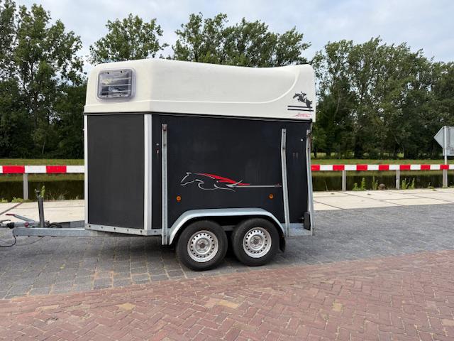 Opknapper sluis trailer, Dieren en Toebehoren, Ophalen, Gebruikt, 2-paards trailer