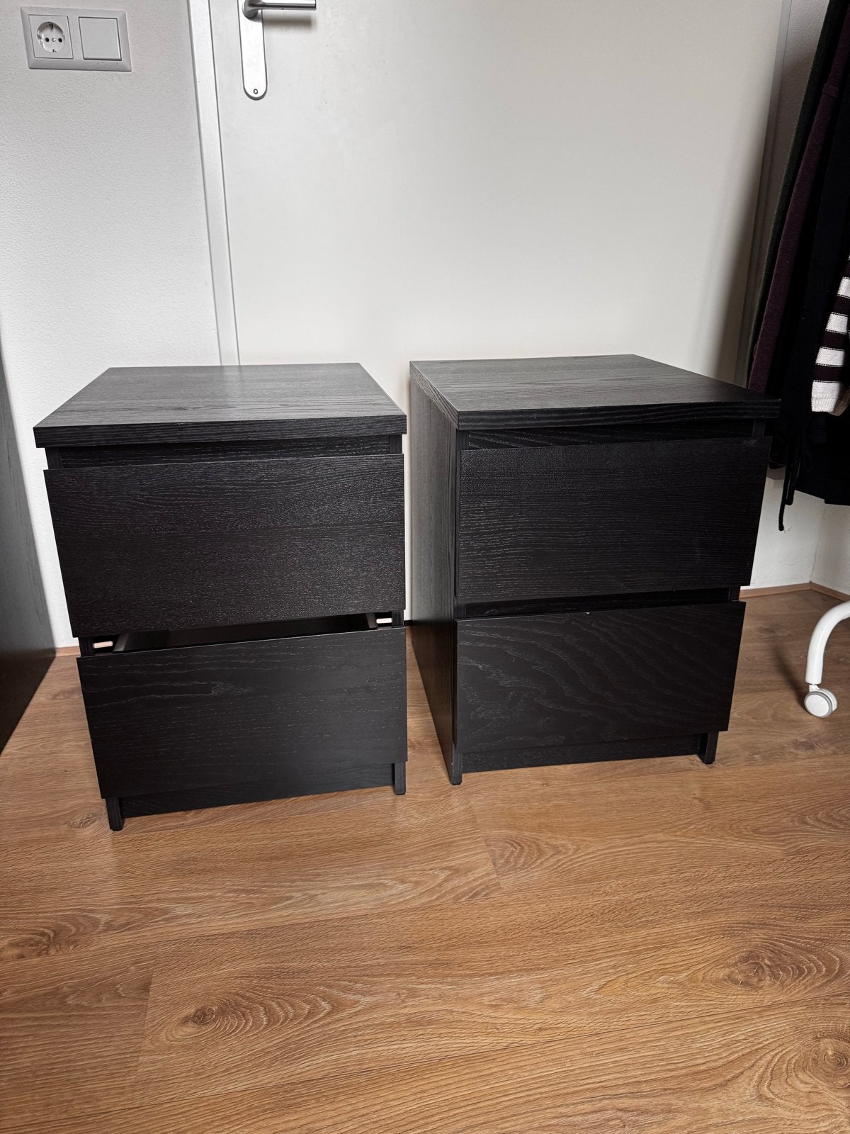 2x IKEA MALM nachtkastjes - Zwart, Ophalen, Gebruikt, Minder dan 45 cm, Minder dan 55 cm