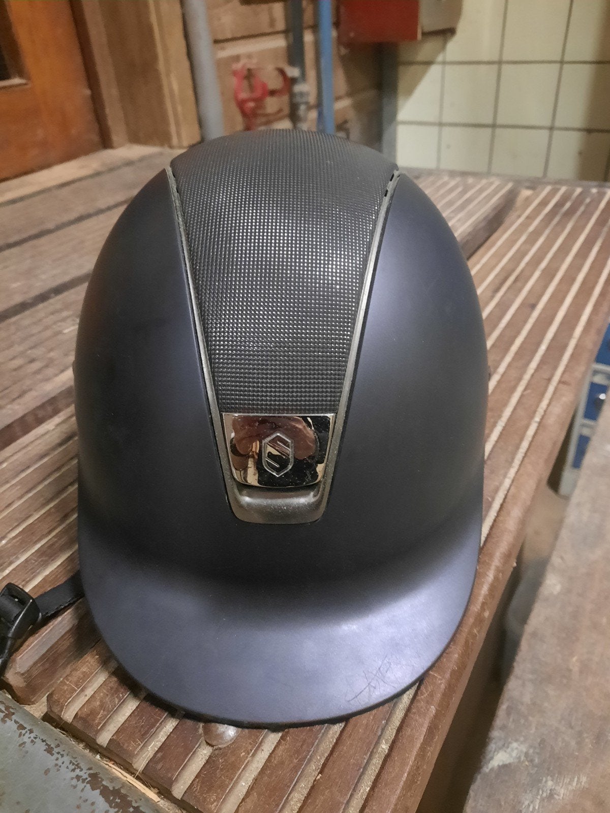 Samshield shadowmatt shimmer maat M donkerblauw.
Samshield s, Dieren en Toebehoren, Ophalen of Verzenden, Gebruikt, Dressuur