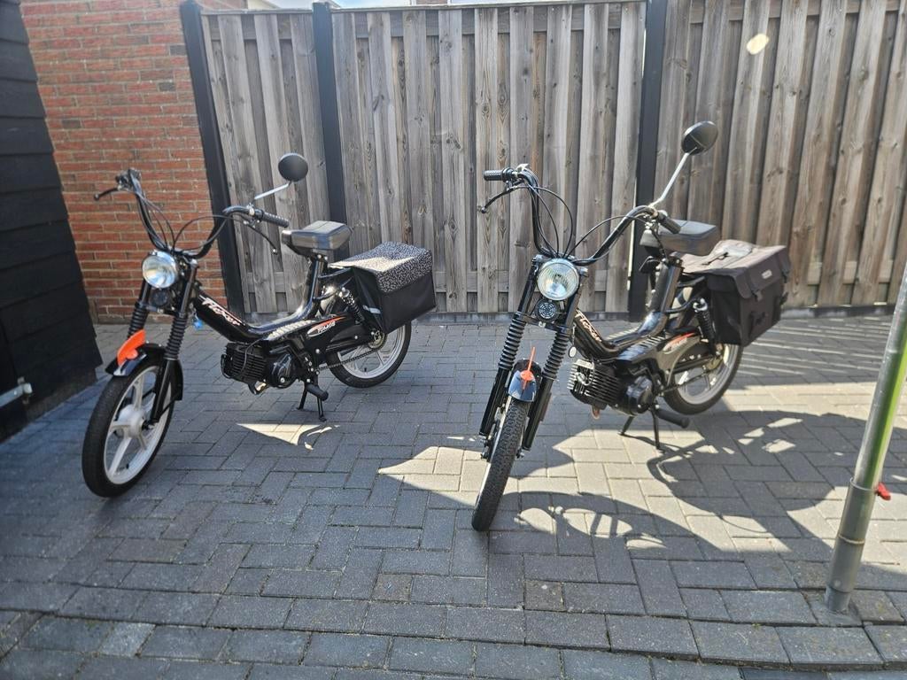 2x Compleet Originele Tomos Flexer met Helm, Fietsen en Brommers, Brommers | Tomos, Ophalen, Gebruikt, Flexer