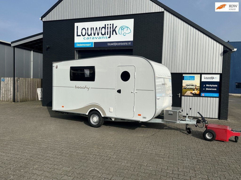 HOBBY Beachy 450 ’23 (4 pers. 822 kg), Caravans en Kamperen, Rondzit, Hobby, Bedrijf, Kelvinstraat 23
7701BZ  Dedemsvaart, NL