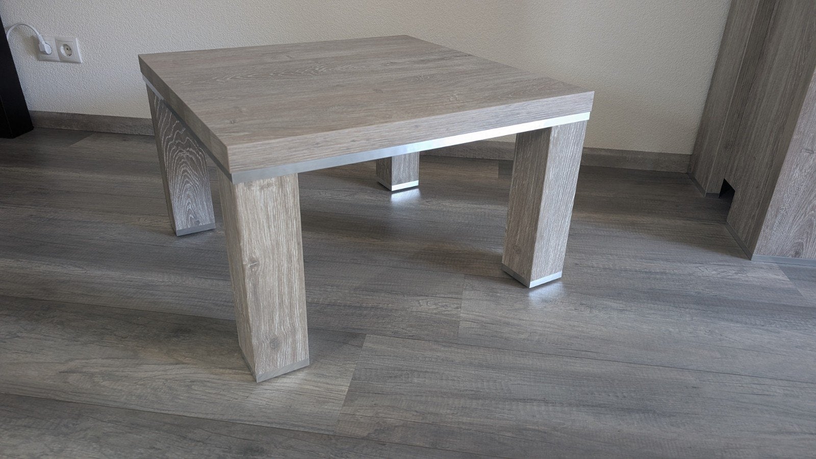 Salon/bijzet tafel, Ophalen, 50 tot 100 cm, Vierkant, 50 tot 100 cm
