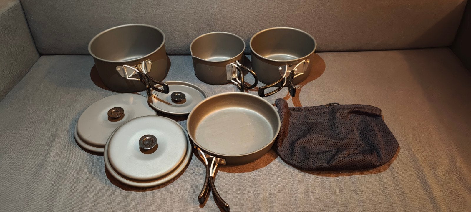 Compacte pannenset voor kamperen of outdoor, Huis en Inrichting, Keuken | Potten en Pannen, Ophalen, Gebruikt, Met deksel, Aluminium