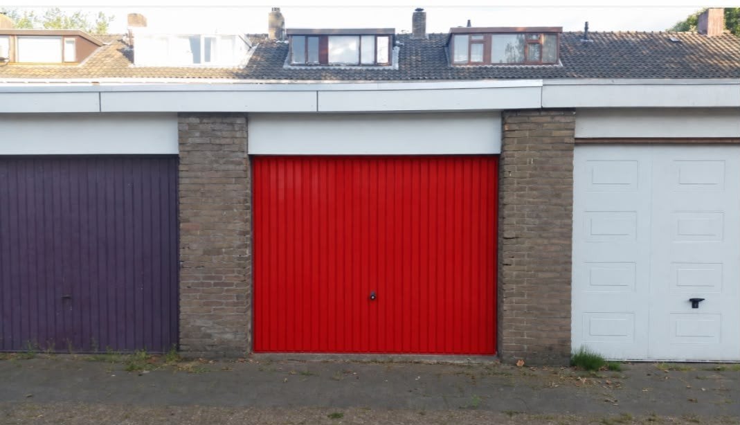 Garagebox te Huur in Spijkenisse, Zuid-Holland