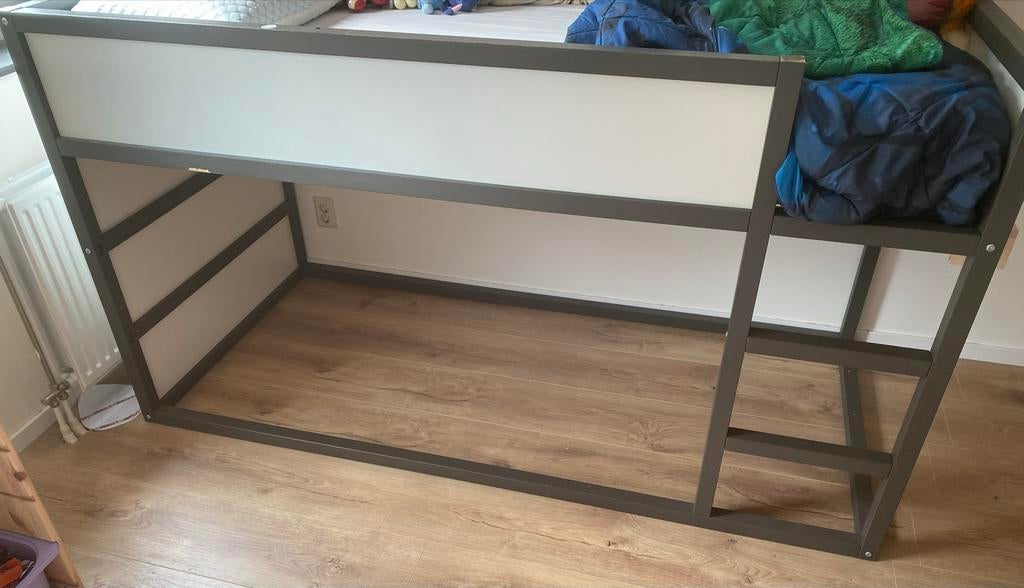 Ikea Kura omkeerbaar bed - grijs met wit, Ophalen, Gebruikt, Halfhoogslaper