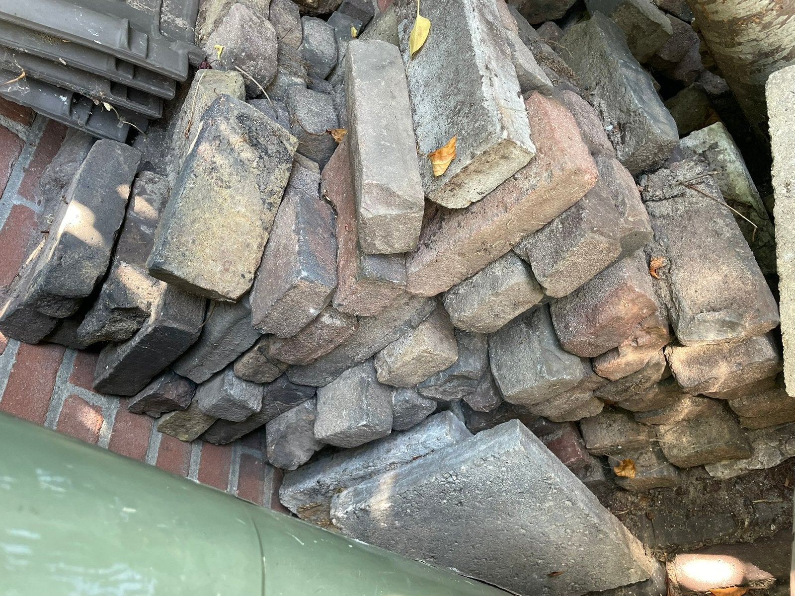 Gratis ophalen: Waalse klinkers (originele), Tuin en Terras, Tegels en Klinkers, Ophalen, Gebruikt, Beton, Klinkers