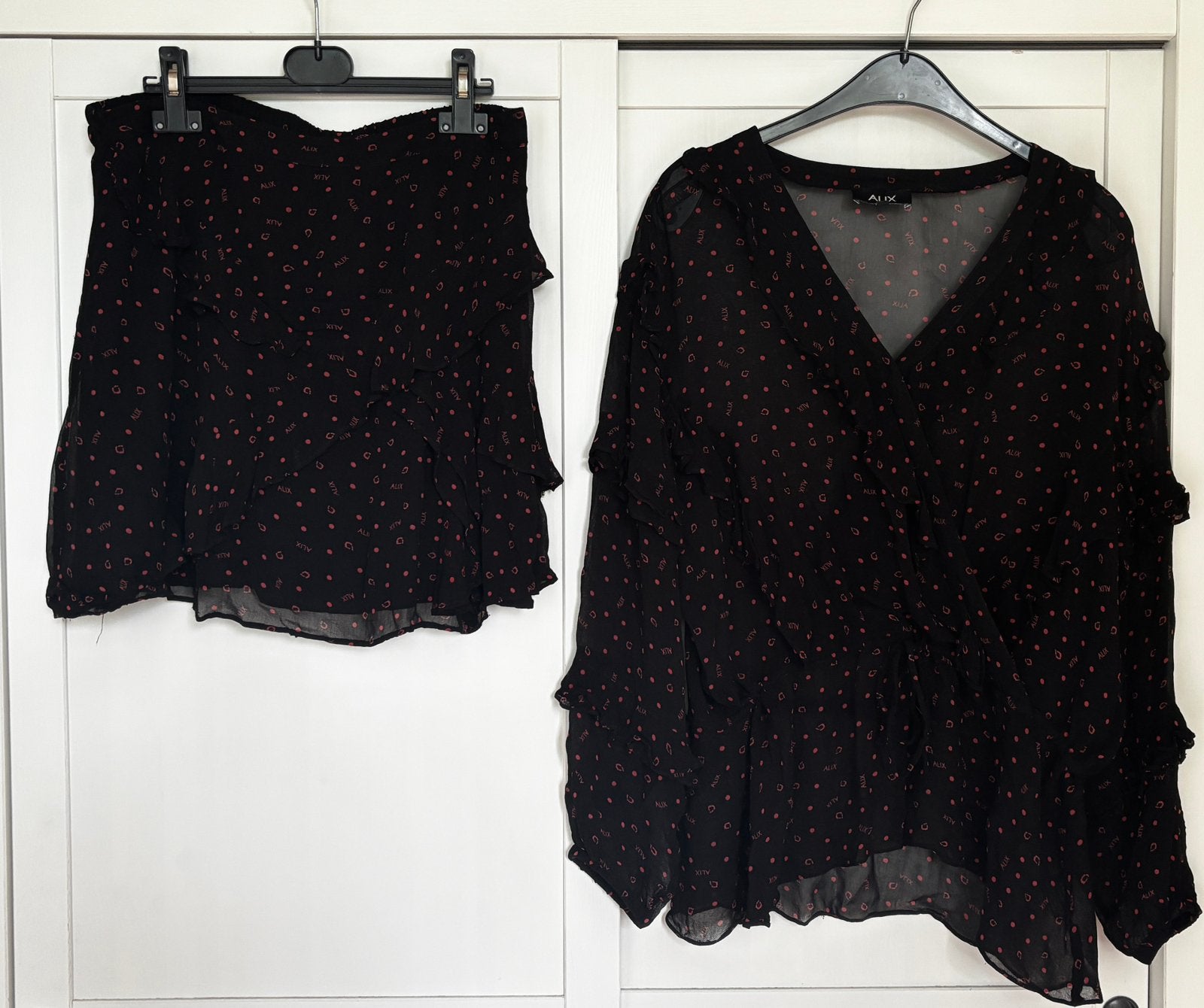 Leuke set Alix the Label. Rok, rokje M. Top, blouse, shirt L, ., Zwart, Maat 42/44 (L), Ophalen of Verzenden