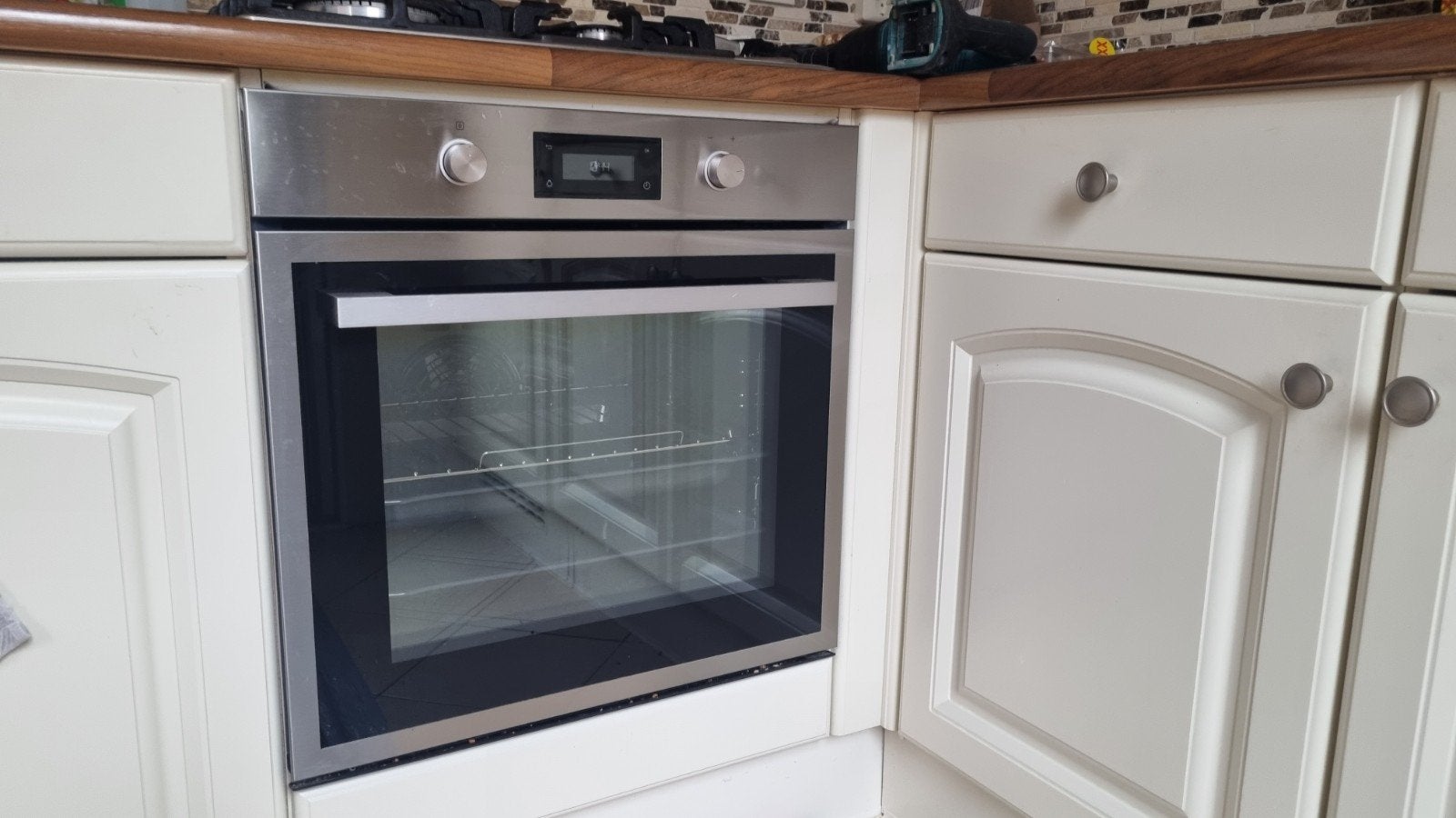 Anratta inbouw oven, Ophalen