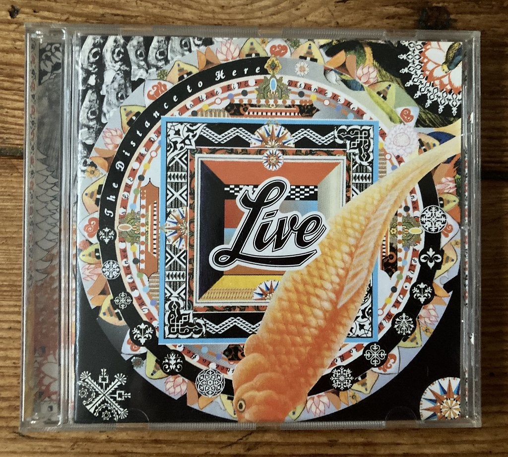 CD Live - The distance to here, Ophalen of Verzenden, Zo goed als nieuw, Poprock, Inclusief doosje