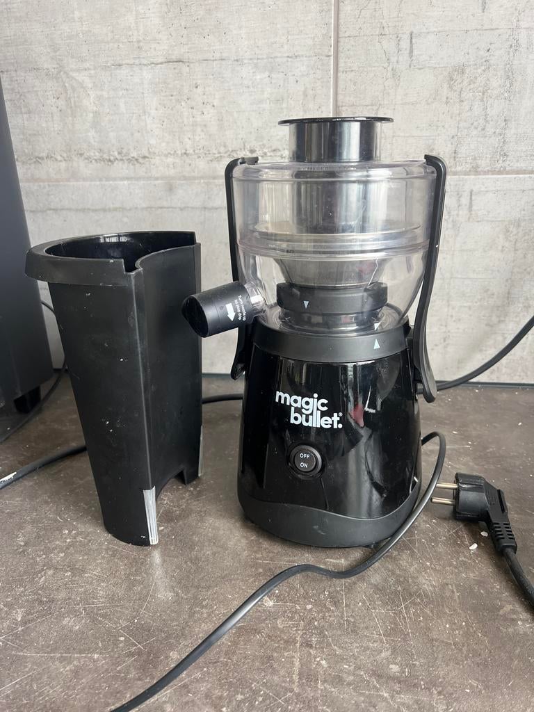MOET WEG! Magic Bullet Fruit Juicer - Zwart, Ophalen, Gebruikt