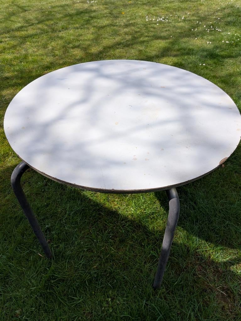 Te Koop: 2 ronde tafels, samen voor €8, Ophalen, Gebruikt, Rond, Hout