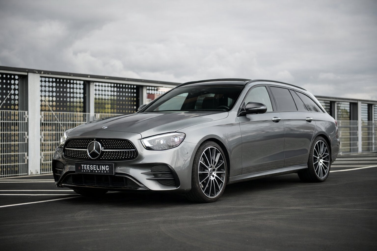 Mercedes-Benz E-Klasse Estate 200 Business Solution AMG | Pa, Auto's, Mercedes-Benz, Achterwielaandrijving, Gebruikt, 1695 kg