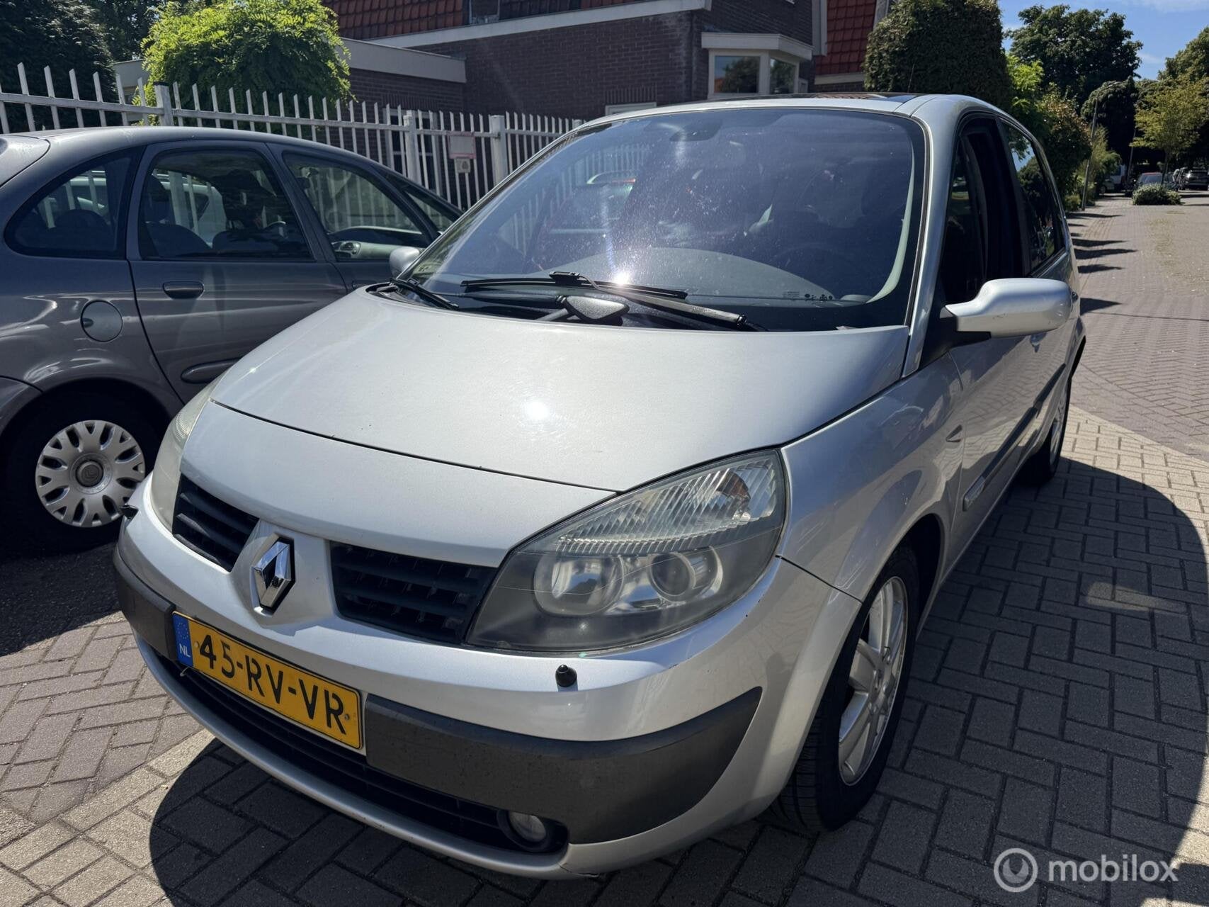 Renault Scenic 2.0-16V Tech Line, Auto's, 1998 cc, 135 pk, 4 cilinders, Parkeersensor