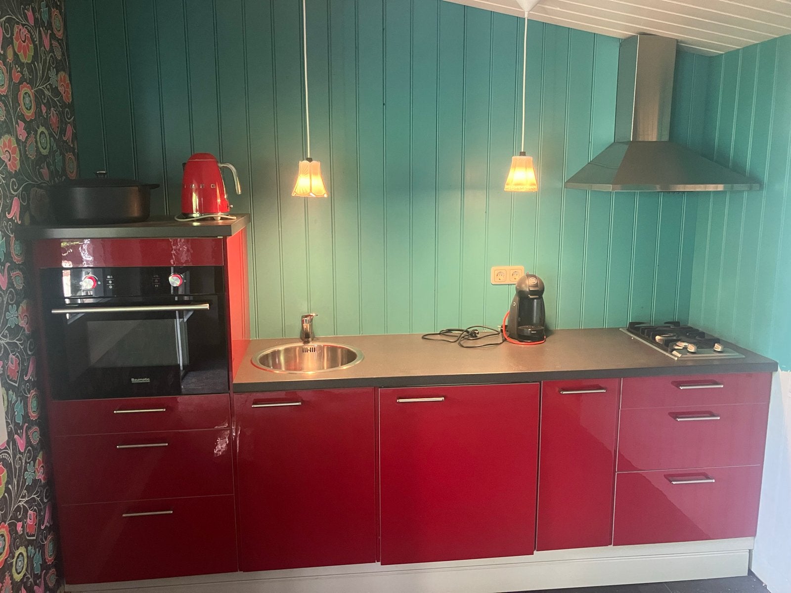 IKEA Keuken rood met apparatuur (272x60), Ophalen, Gebruikt, Graniet of Steen, Enkelwandige keuken