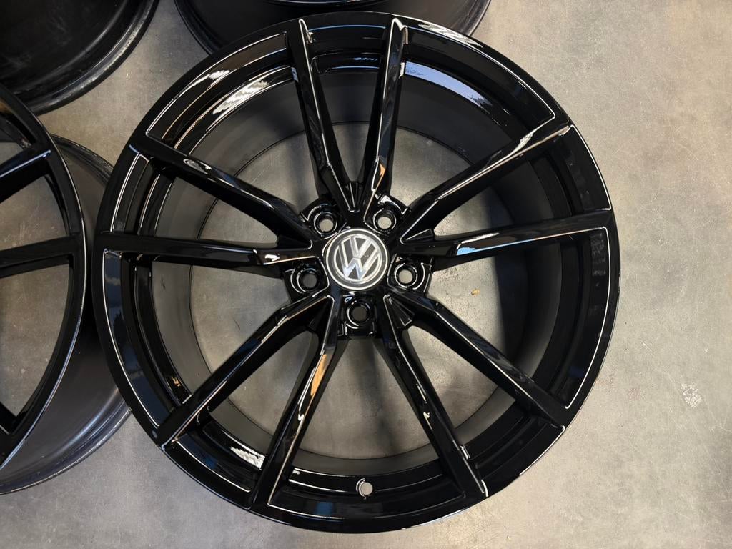19 inch Origineel Volkswagen Pretoria Velgen GOLF 7.5 GTI R, Auto-onderdelen, Banden en Velgen, 19 inch, Gebruikt, Velg(en), Ophalen of Verzenden