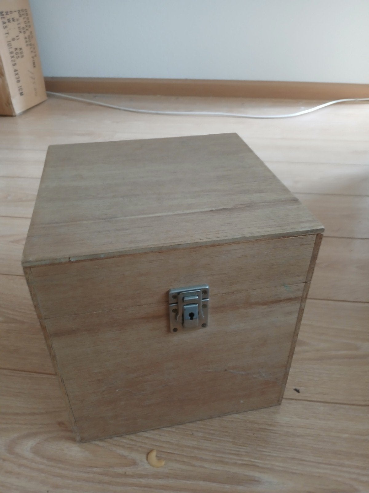 Houten opbergdoos met slotje, Minder dan 50 cm, Gebruikt, Minder dan 50 cm, 5 – 50