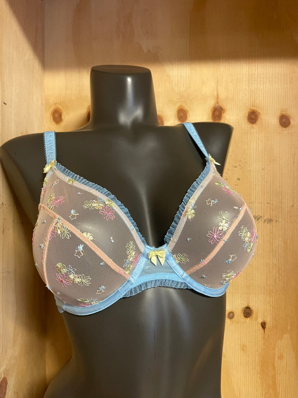 Cleo Bh Maat eu 70g is uk 32f Model Astrid, Verzenden, Beige, BH