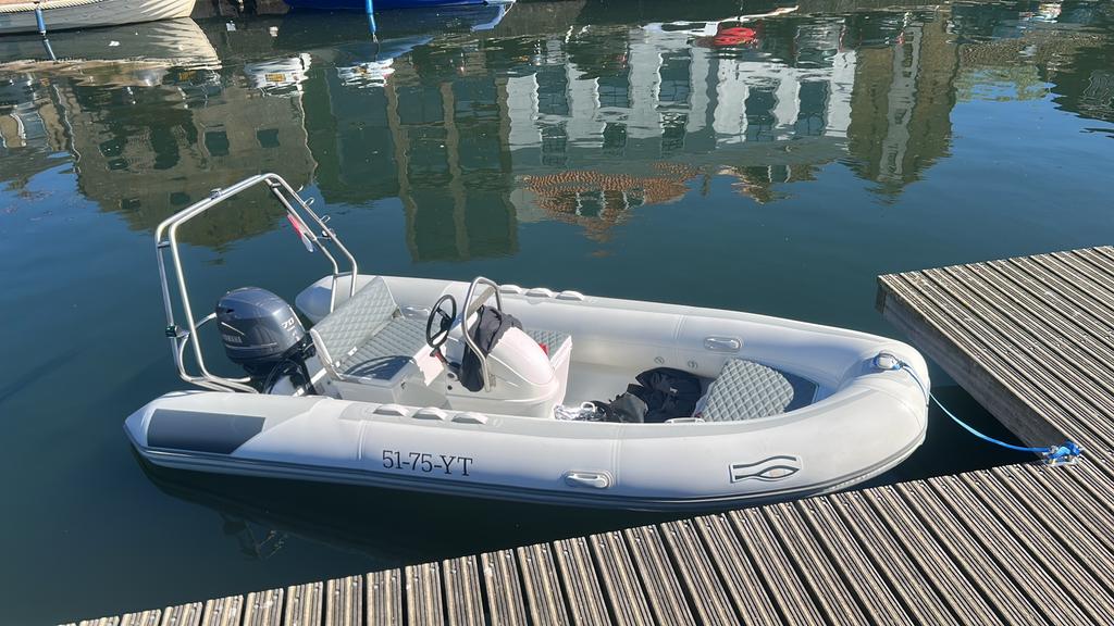Ribeye rib 500 met Yamaha 70 pk in nieuw staat, Watersport en Boten, Rubberboten, Yamaha, Zo goed als nieuw, Benzine, Overige materialen