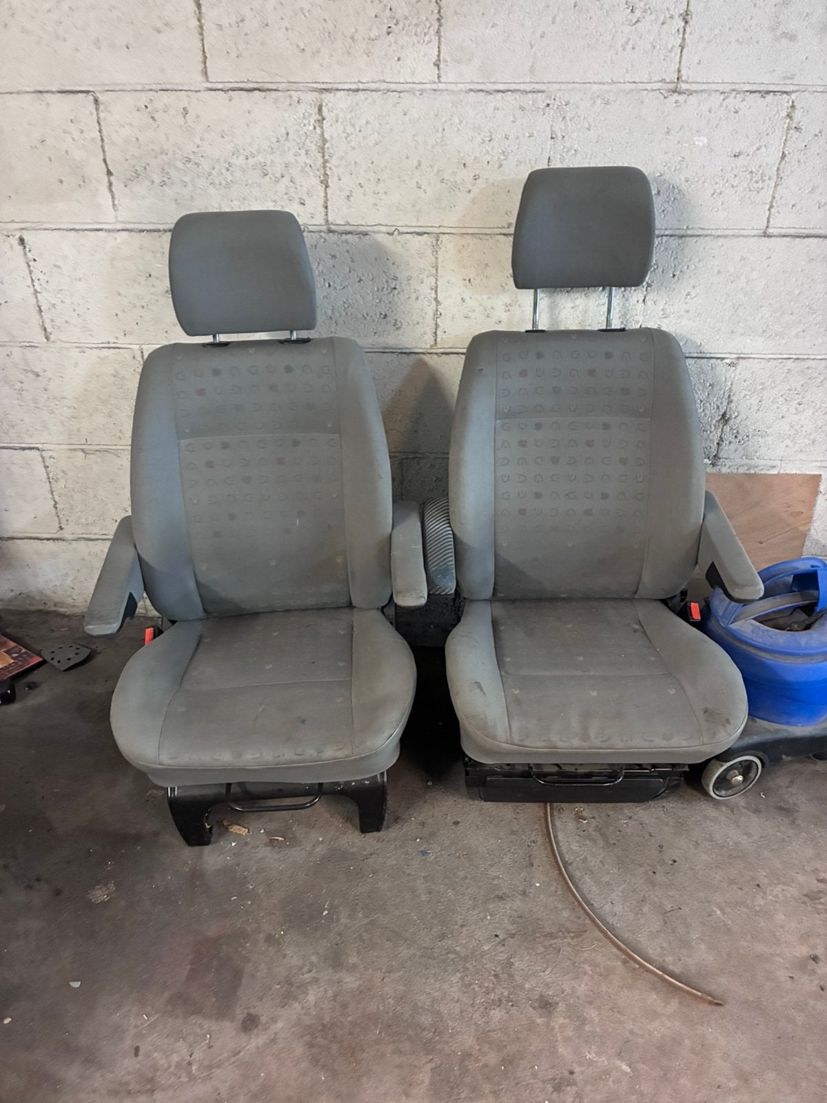 Volkswagen T4 voorstoelen incl armsteunen, Ophalen, Volkswagen