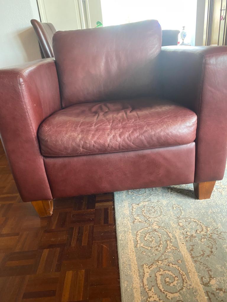 Leren fauteuil – Mecam/Montel – massief houten poten, Huis en Inrichting, Fauteuils, Ophalen of Verzenden, Zo goed als nieuw, 50 tot 75 cm