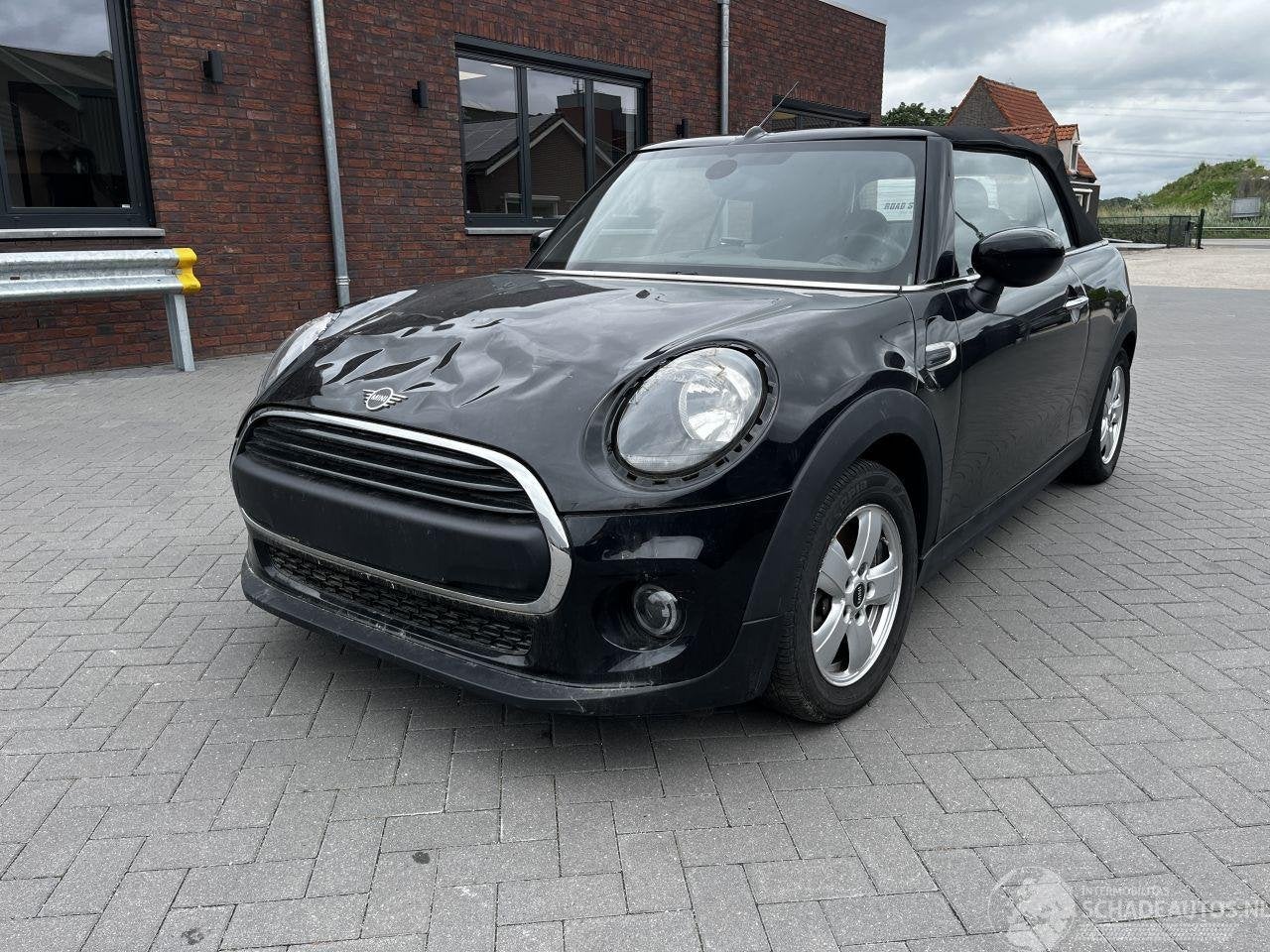 MINI Cabrio 1.5i WATERSCHADE (bj 2019), Petuelring 130 ,80809, München, Deutschland, Cabriolet, Zwart, Handgeschakeld