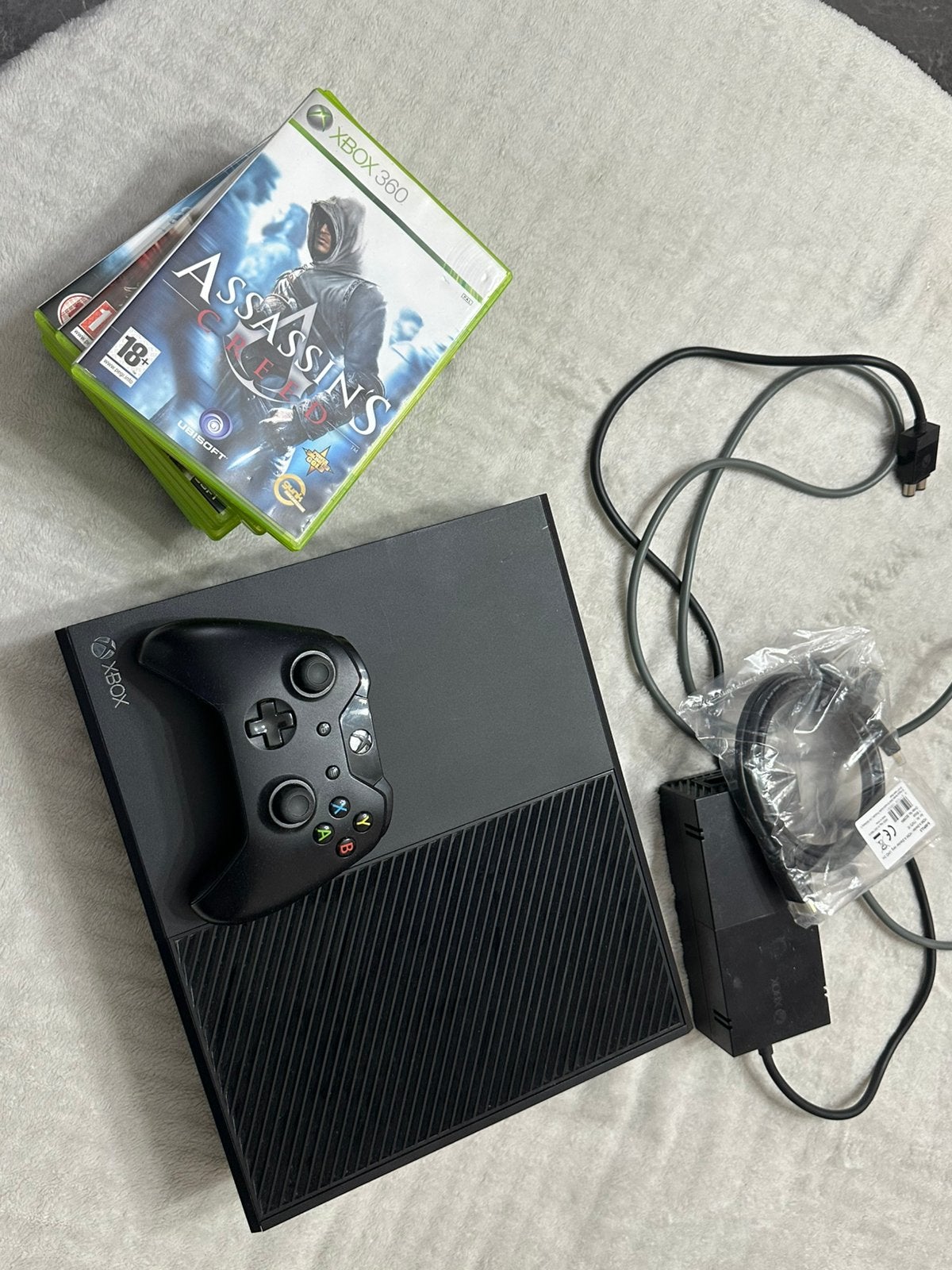 XBOX ONE 500GB 1 CONTROLLER 7 GAMES ERBIJ, Spelcomputers en Games, Ophalen of Verzenden, Zo goed als nieuw, 320 GB, Met 1 controller