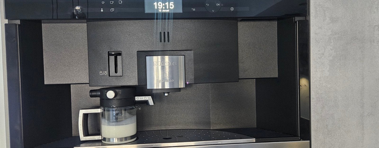 Miele CVA6431 Inbouw Nespresso Koffiemachine | Compleet, Stoompijpje, Koffiepads en cups, Gebruikt, Koffiemachine
