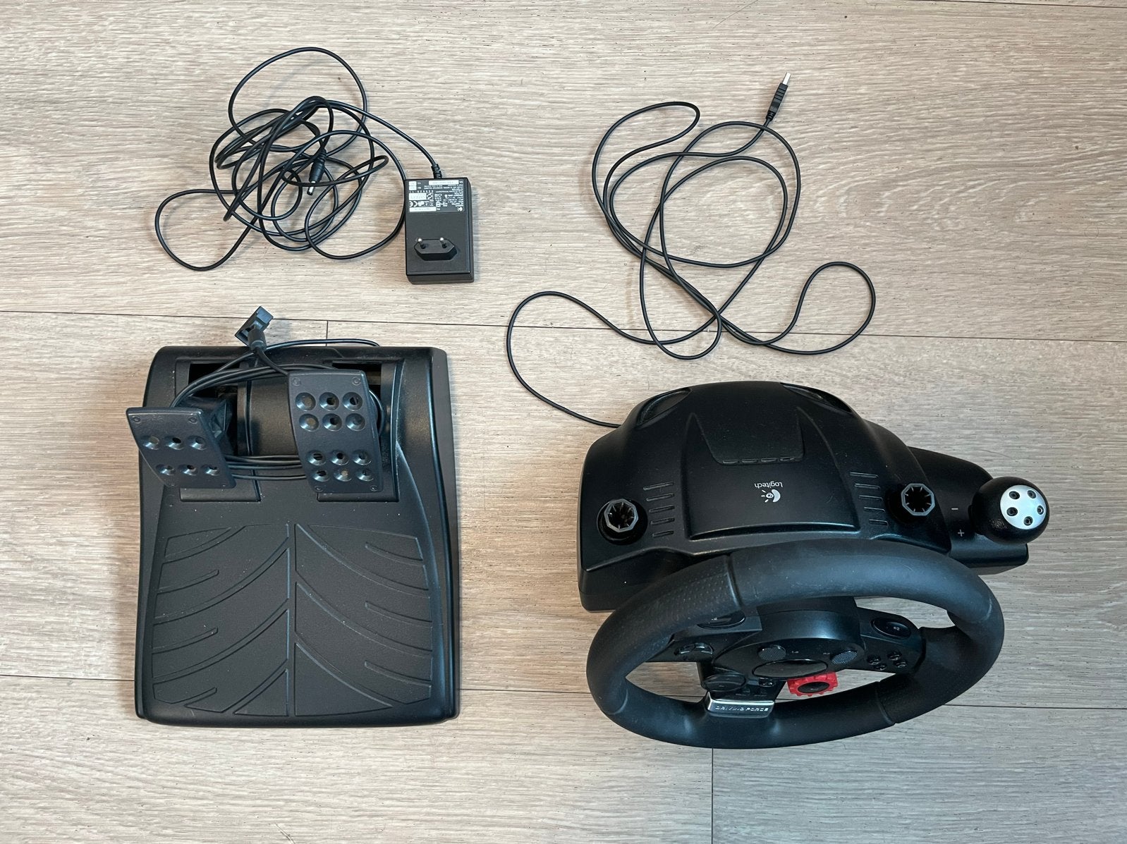 Logitech Driving Force GT, Spelcomputers en Games, Ophalen, Racestuur, Force feedback, PlayStation