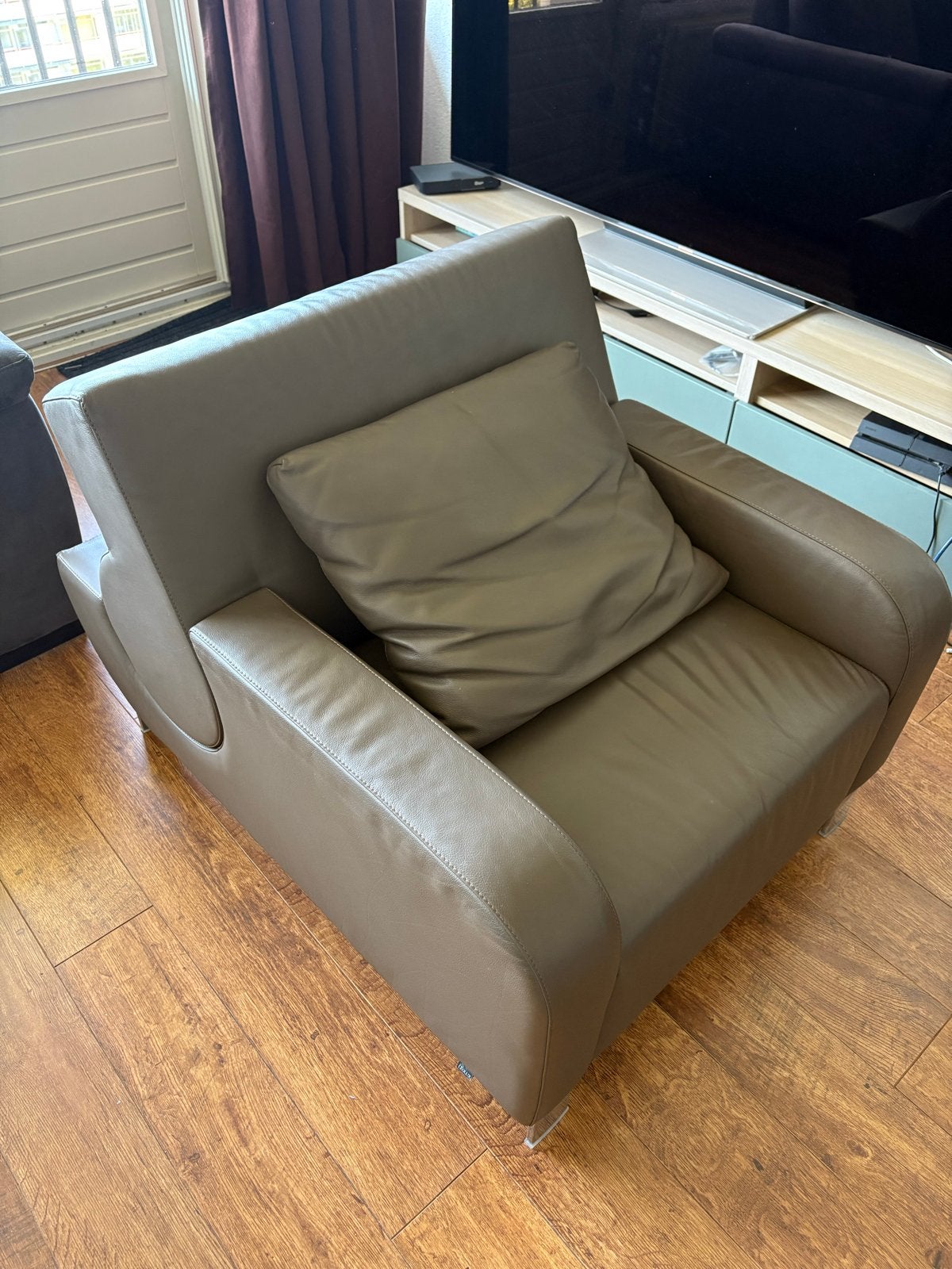 Leolux fauteuil - Bruin leer - Zo goed als nieuw, Ophalen, Zo goed als nieuw, Leer, 75 tot 100 cm