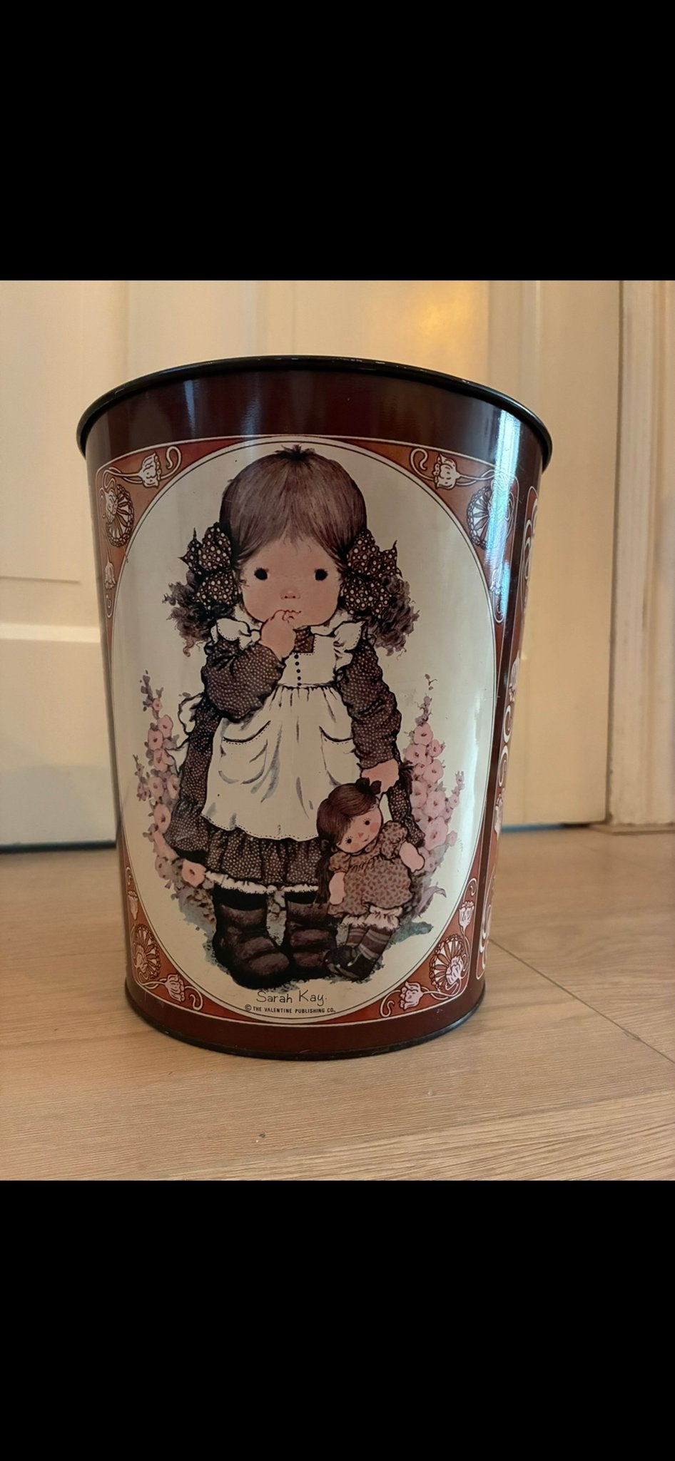 Vintage Sarah Kay prullenbak/opbergton, Ophalen, Vintage, Gebruikt, Metaal