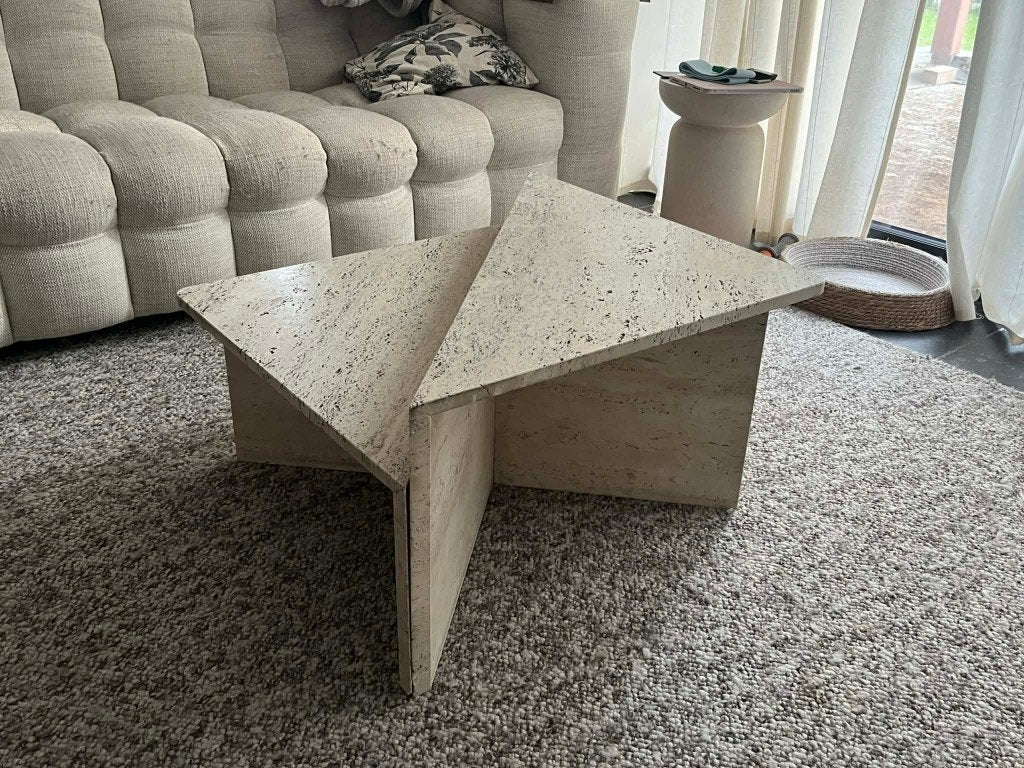Schitterende design travertin salontafel van Up&Up 70x70, Vierkant, Zo goed als nieuw, Overige materialen, Minder dan 45 cm