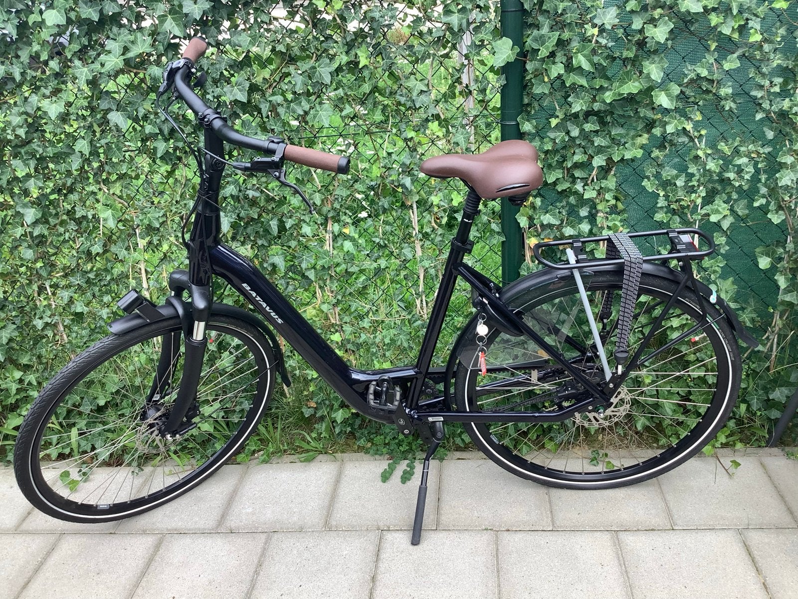 🚲 Batavus Finez Exclusive 2023 – slechts 50 km gereden, Fietsen en Brommers, Ophalen, Batavus, Zo goed als nieuw, Schijfrem
