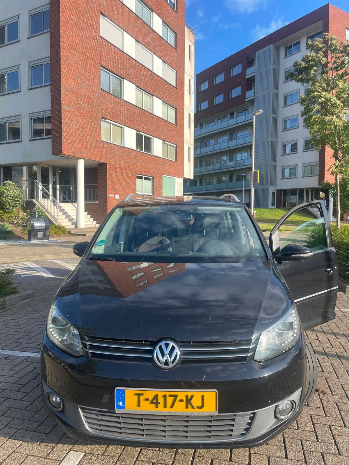 Volkswagen Touran 1.4 TSI 103KW Cross 2011 Zwart, Auto's, Volkswagen, Voorwielaandrijving, 15 km/l, 4 cilinders, 1462 kg