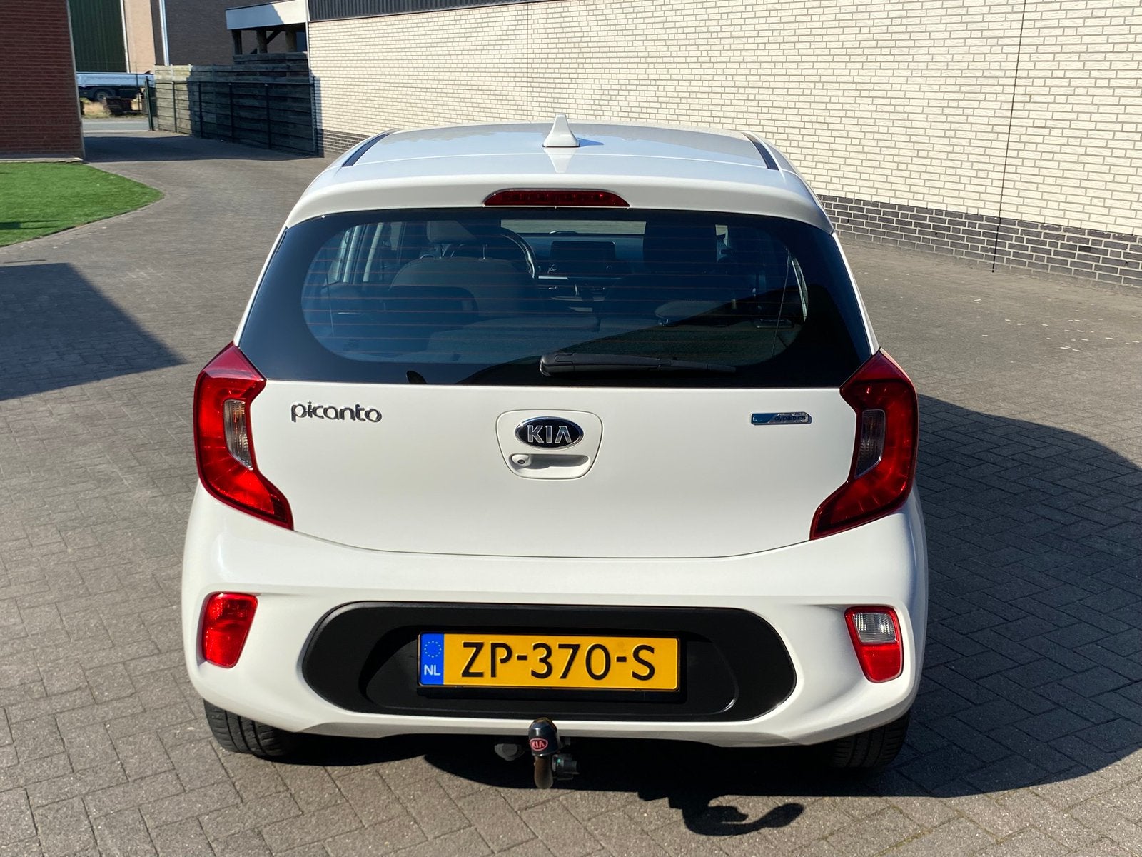Foto 6 van Kia Picanto 1.0 Carplay Cruise Camera Afn. Trekhaak NAP