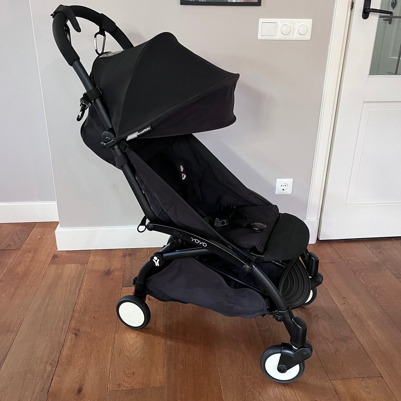 Babyzen YOYO+ Buggy Zwart (ZGAN) – incl. Reistas, Regenkap, Kinderen en Baby's, Ophalen of Verzenden, Zo goed als nieuw, Overige merken