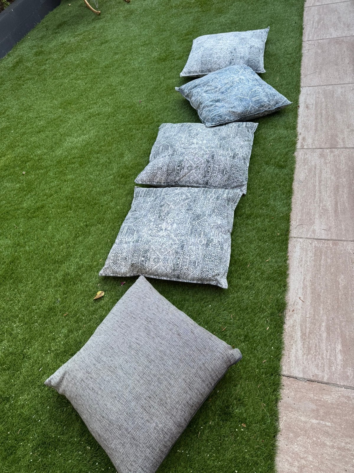 Vijf kussens 60x60 cm, Tuin en Terras, Tuinmeubel-accessoires, Ophalen, Gebruikt