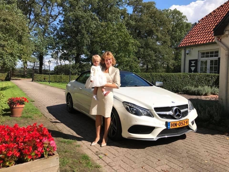 Mercedes-Benz E-Klasse E250 Cabrio A7 2014 Wit AMG Styling, Auto's, Mercedes-Benz, Automaat, Achterwielaandrijving, 1800 kg, Zwart