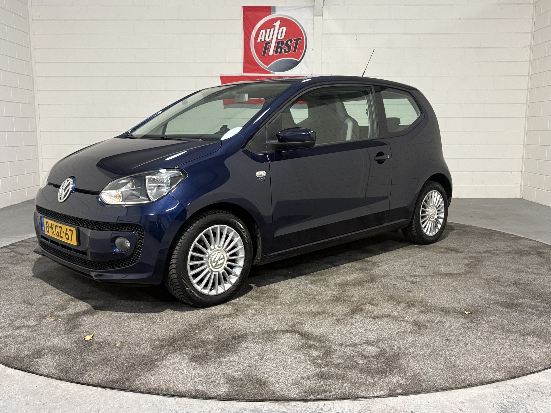 Volkswagen up! 1.0 high up! BlueMotion, Airco, Cruise contro, Euro 5, Stof, Gebruikt, Up!