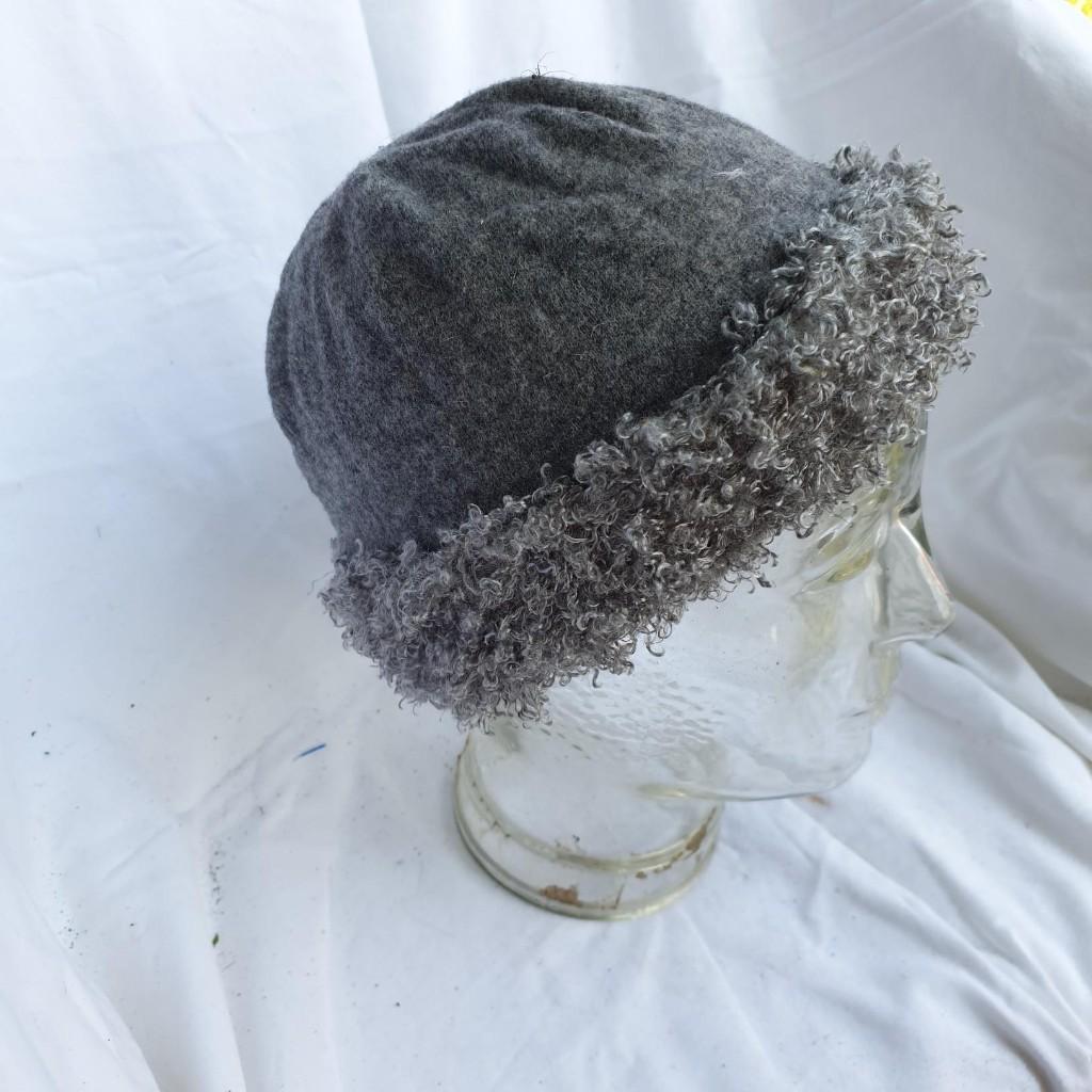 Leuke grijze damesmuts 70% wol 10% angora merk Hat You, Zo goed als nieuw, ., ., Hoed