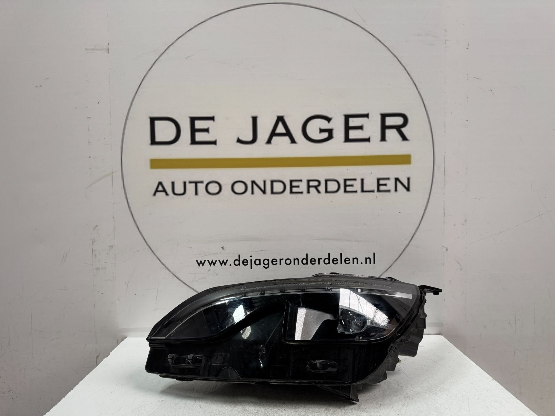 PEUGEOT 3008 5008 GT VOL LED KOPLAMPEN SET 9826572680, Taurusavenue 1
2132 LS  Hoofddorp, NL, Gebruikt, Contact.group@renault.com