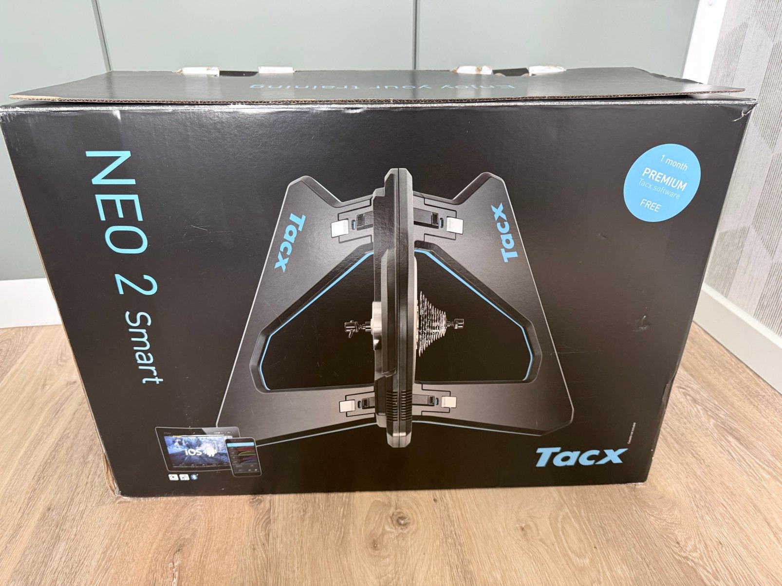 Tacx Neo 2 Smart Fietstrainer (Compleet met Mat & Cassette), Sport en Fitness, Wielrennen, Ophalen, Zo goed als nieuw, Overige typen
